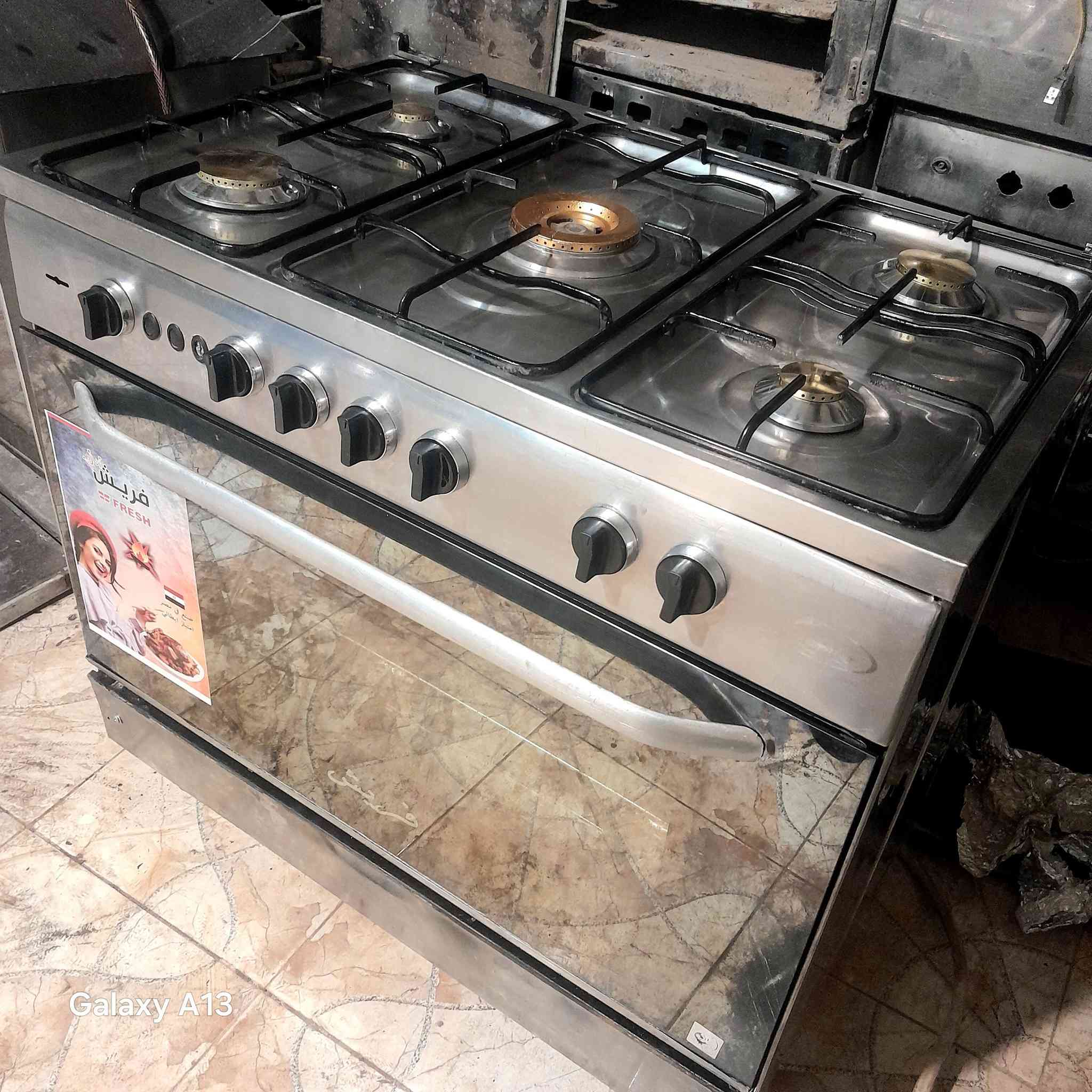 طباخ فرش مصري استيل باب اول كوله شغال وعلى الفحص عندك طباخ قديم تعبان اراوسك العنوان حي النداء شارع المكاتب وتساب مازنجر موجود ***********
