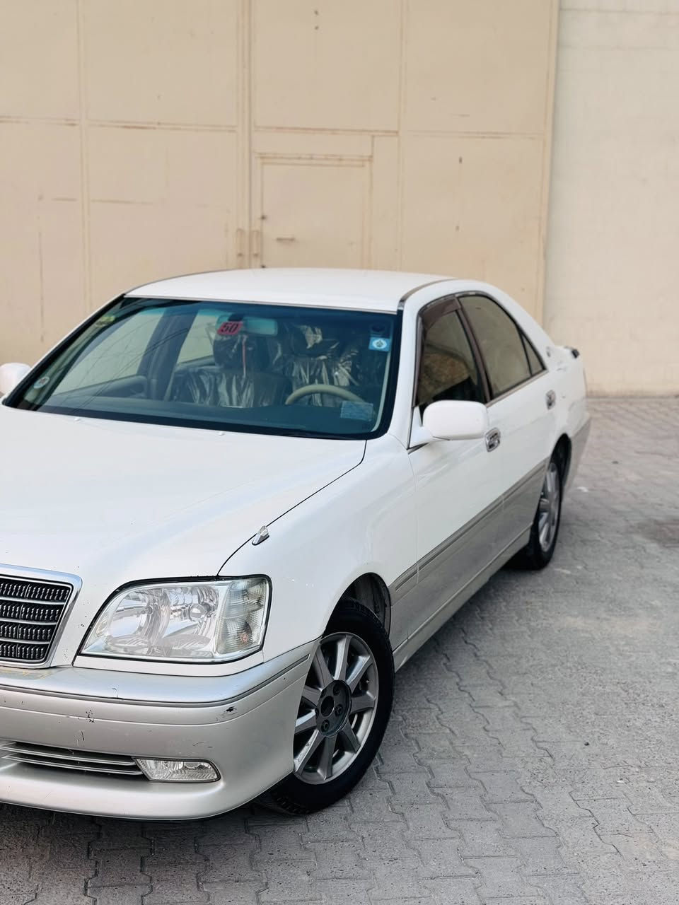 السلام عليكم 
ملكه للبيع او مراوس 
مواصفات 

1-دكمتين 
2- ديفور صغير 
3-كرستال اصل 
4- رقم كركوك مدفوع كمرك ورقم وهزه جديده كامله

5-حداديه وتخم تاير ومكينه جديد 

مكان سياره النجف الاشرف 
الاستفسار 
***********
واتس اب ***********
