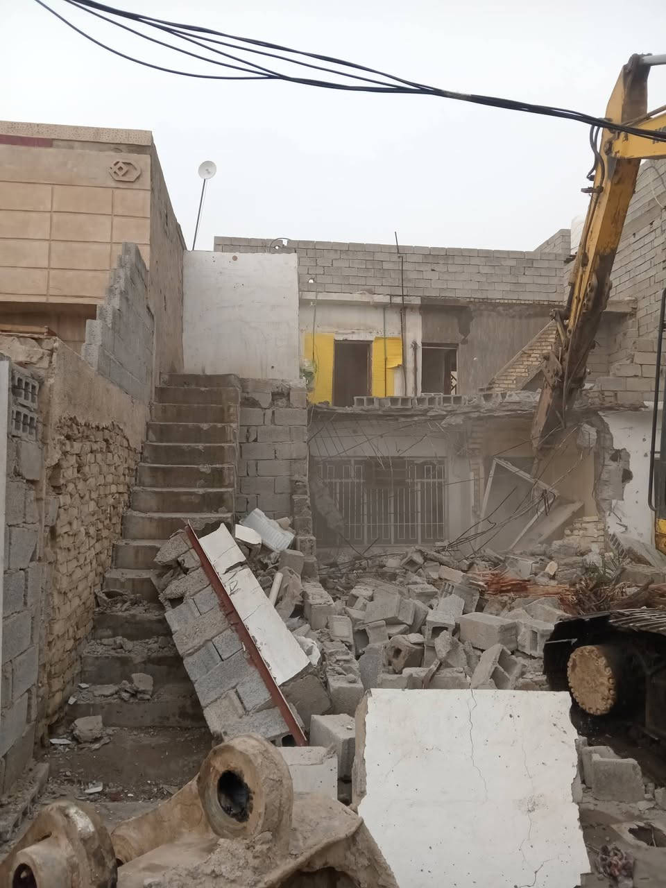 هدم (تفليش) الدور السكنية و حفر قطع الأراضي و رفع الانقاض وحدل القطعة
للاتصال
***********
