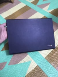 لابتوب للبيع مال بيت نظيف تحمل جميع تتطبيقات مابيها ايهاب وياها شاحنا ...