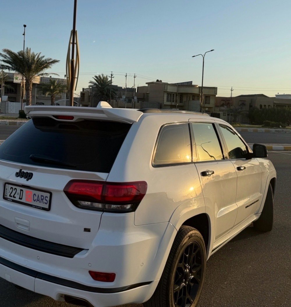 بسم الله الرحمن الرحيم
السلام عليكم 
Jeep s2022خليجي السياره فول مواصفات معروفه مواصفاتها فول 1/1للاخير السياره ونضيفه....
الكاميرا الخلفية
سقف بانورامي
صندوق كهربائي
كاميرا 360
مستشعر وقوف
فتحة السقف
بصمه
حساس المطر
شاشة
التعرف على إشارات المرور
التحكم التلقائي في درجة الحرارة
نظام فرملة الطوارئ
8 وسادة هوائية
مصابيح زينون الأمامية
المصابيح الأمامية ليد
عرض المعلومات على الزجاج الامامي
ندفئة مقود القيادة
إنارة محيطية
أبل كاربلاي
مقاعد تدليك
التشغيل عن بعد
4x4
رادار
شاحن لاسلكي
أوتو بارك
الكانتارا
نظام تعليق هوائي
كشافات ضباب
وضع القيادة
نحذير مغادرة المسار
نظام إلغاء الضوضاء
التحكم الإلكتروني في الثبات
حذير من الاصطدام الأمامي
مرايا جانبية تدفئة
مثبت السرعة التكيفي
خطوات جانبية
صندوق بدون استخدام اليدين
زر التشغيل
الضوء العالي التلقائي
تحكم التكييف التلقائي
خطافات السحب
حساسات ضغط الإطارات
رؤية ليلية
نظام تنبيه السائق
ما

التحكم على المنحدرات
تبريد المقاعد
ندفئة المقاعد

مرايا جانبية كهربائية

مراقبة النقطة العمياء

نظام المفتاح الذكي

نظام بدء التشغيل
مانع انزلاق
مكان السياره الفلوجة للتواصل ***********$وبيها مجال بسيط مكفولة من الصبغ والتبديل