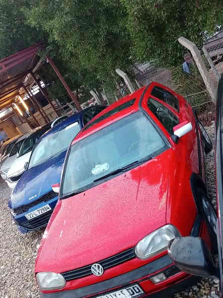 سياره كولف موديل 92 رقم بغداد مشروع وطني واني مالكها كير ومحرك مكفولات وكشر كدامك سعرها 44وبيها مجال للاستفسار اتصل 
*********** Singapore
