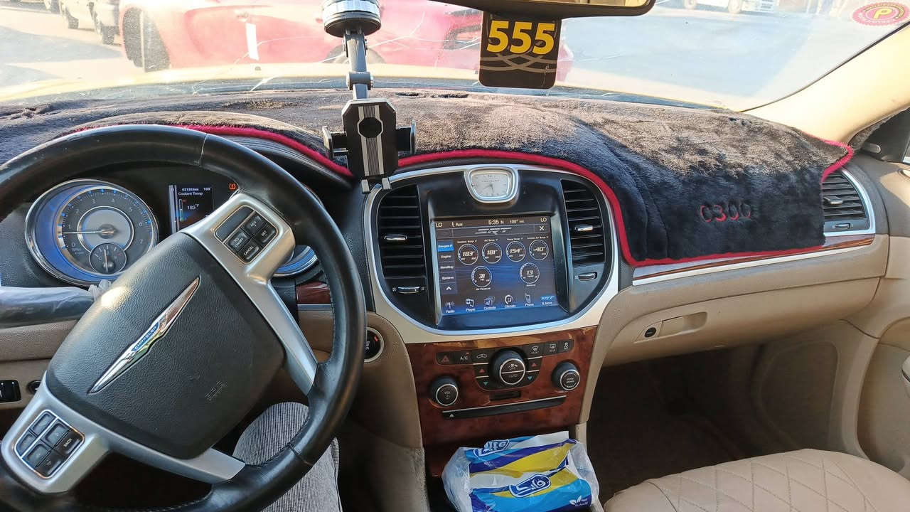 السلام عليكم اوباما موديل ١١ جاهزه ع اخر حبايه. دينار متخسر عليها.. خطها عماره بغداد .. 👇اقرا يلا تخابر ولا تكلي شبيها مابيها. 
كير ومكينه قبل شهرين شادهن. 
حداديه اماميه وخلفيه قبل شهر شادهن. 
ويل بوليسي اصلي وطخم تاير قبل ١٠ ايام شادهن طالع بيه سفره وحده. 
جامه اماميه امس شادها. تدفئة تبريد شغال وجاهز. 
ماصدات ومنضومه زنون قبل سبوع شاده.  دواخل عسلي شاشه كبيره سياره كله جديد  سنويه ل٢٧ مصفره هيئه وغرامات مكفوله من لعيب شرعي.. سياره كنديه داخل سرقه فتح بيبان وجاملغات سرقه.. ولبقيه كله كفاله لاضربه ولا اي شي. 140وبيها مجال ***********
