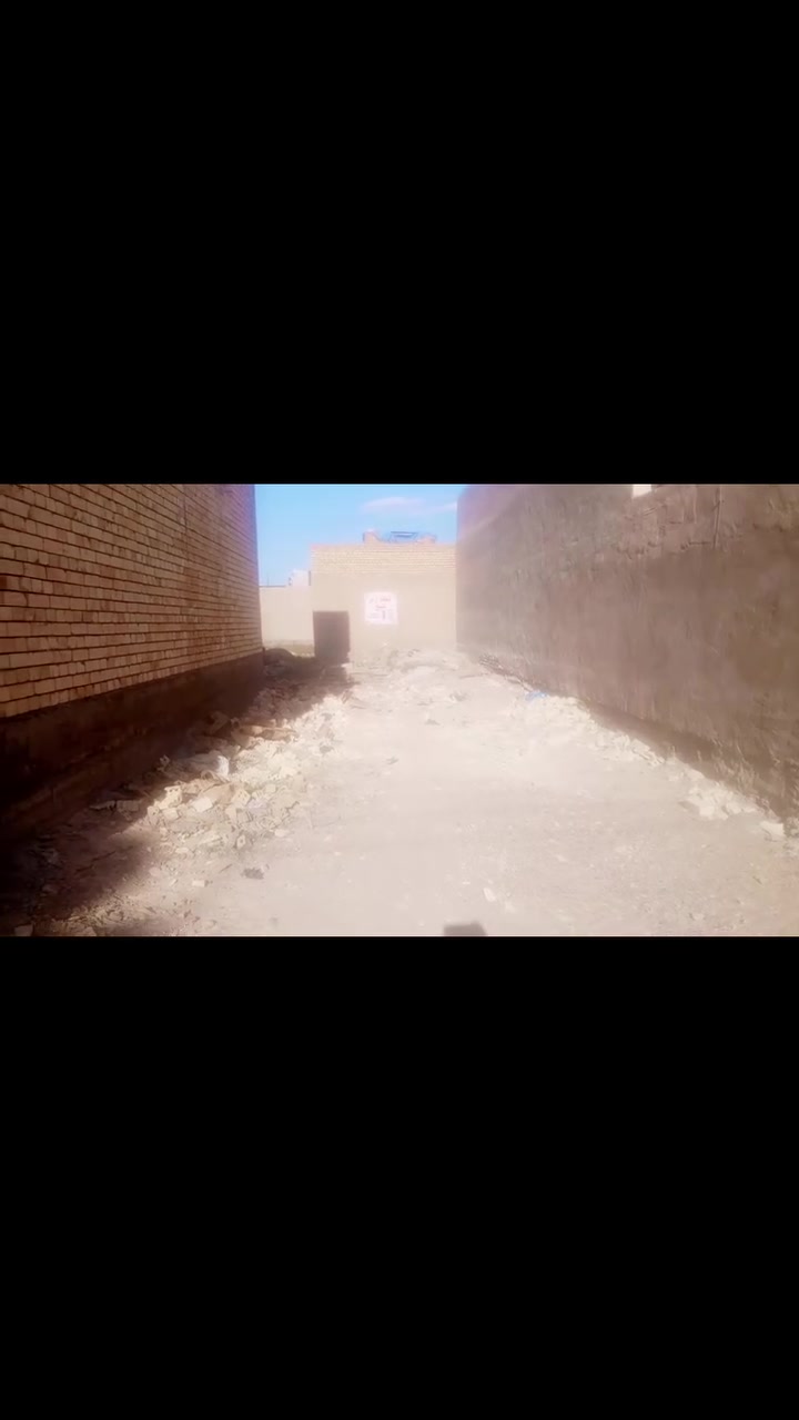 سلام عليكم البيع قطعه الارض في بغداد سبع البور مساحه قطعه 100متر واجها 5نزال 20  رقم  العقار  10663بسمي بدون دلاليه اني صاحبها  تفاصيل داخل فديو  سعر 22 وبيهامجال   اي استفسار اتصال ع رقم الهاتف*********** رقم واتساب متوفر او تصال اي وقت
