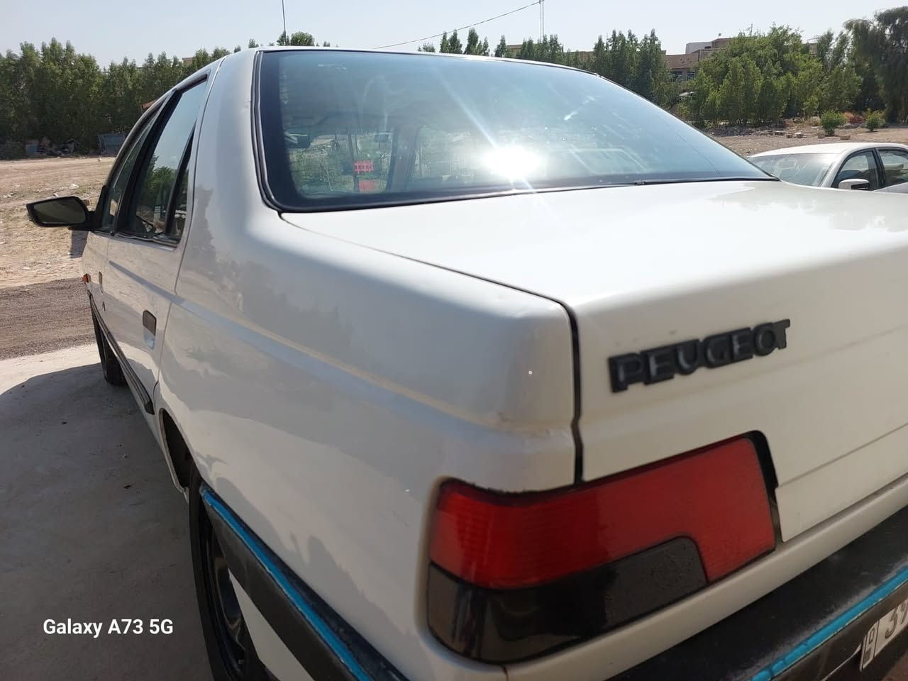 بيجو جي ال اس موديل ((2009))
باسمي رقم بغداد انكليزي ((دولي))
سياره خير من الله لا ضربه ولا صبغ 
فقط تكحيلات بدون معجون او شي آخر 
سياره قبل سبوع بدلت بيها كير جديد للأمانه لا جفت ولاصلحت بدلت فقط. 
بيه اول ما شغل صوت بالمكينه وبعدين يروح
للأمانه هاي نواقصه فقط 
تخم تاير جديد باتري جديد 
تبريد تئدفه شغال سياره خير من الله 
شاشه بيها 
نقصها فقط جامه باب الوره السايق فقط انكسرت
سعرها (((٣٥)))  وبيها مجال بسيط حك الجيه 
مكان السياره بغداد قضاء المحمودية 
اتصل او راسل ***********
