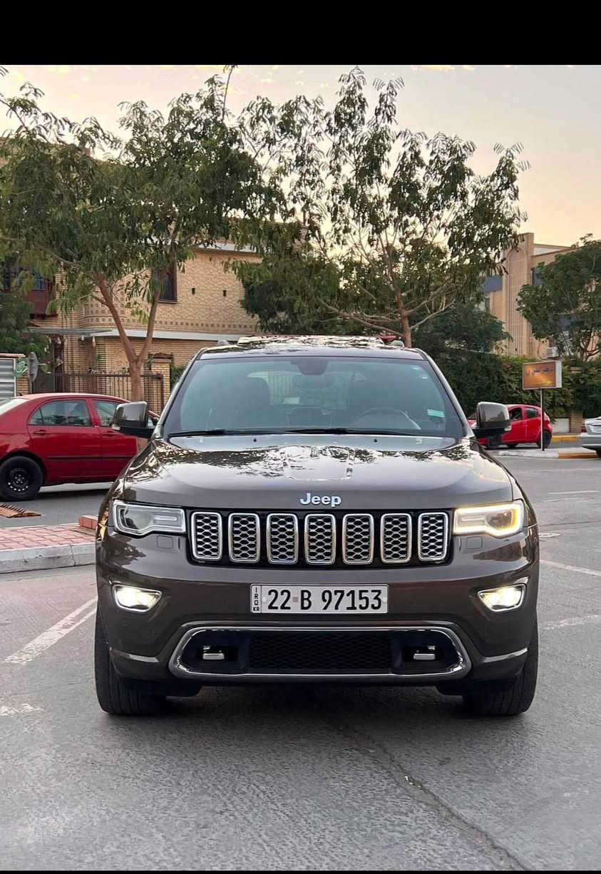 السلام عليكم .جيب شيروكي اوفر لاند خليجي هارلم موديل 2020 لون مميز ماشيه 89 سيارة مكفولة من الصبغ والبارد اكو بيه رصعة مال حصوة بالباب باقية ماساحبها سيارة كلش نضيفة ومعروفة مواصفات الاوفر لاند فوول السعر 34 المكان بغداد ..هاتف ***********
