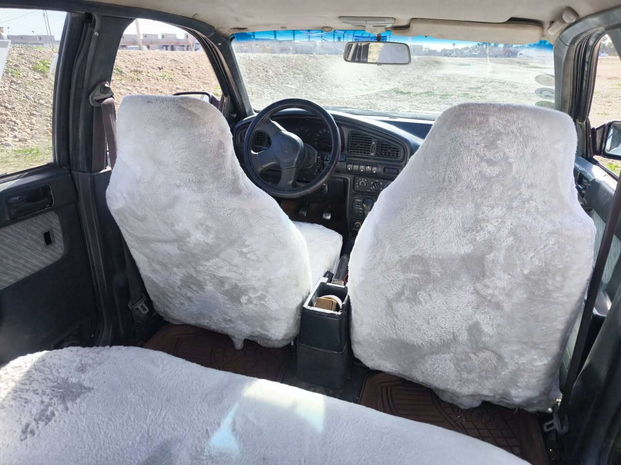 خونده النتره 1993 رقم ديالى مشروع وطني سنويه للنهايت 28 تحويل وكاله
#تبريد_وتدفئه شغالات
#فرممات_بلاديه
خياسات مابيه
كير ومكينه بشرط لا صرف لا بخار 
داخل نضيف ومدوشم جديد  
تايرات جدد 
كهربائيات كله شغال 
سعر32 ومجال للشراي
مكاني متواجد بجلولاء وكلار
***********
