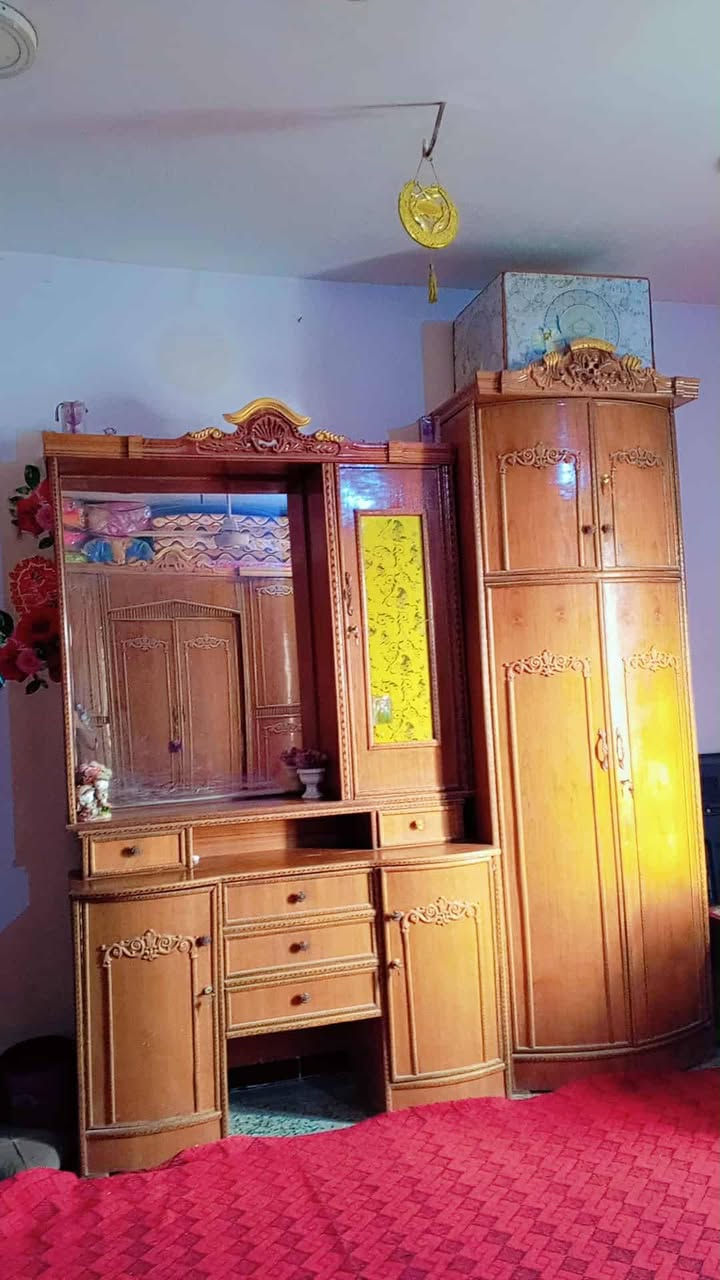 غرفة اخشاب نجارة عراقية 
استعمال قليل بدون كسر او زلغ 
الحلة. طريق حلة كربلاء عمود 78
***********
