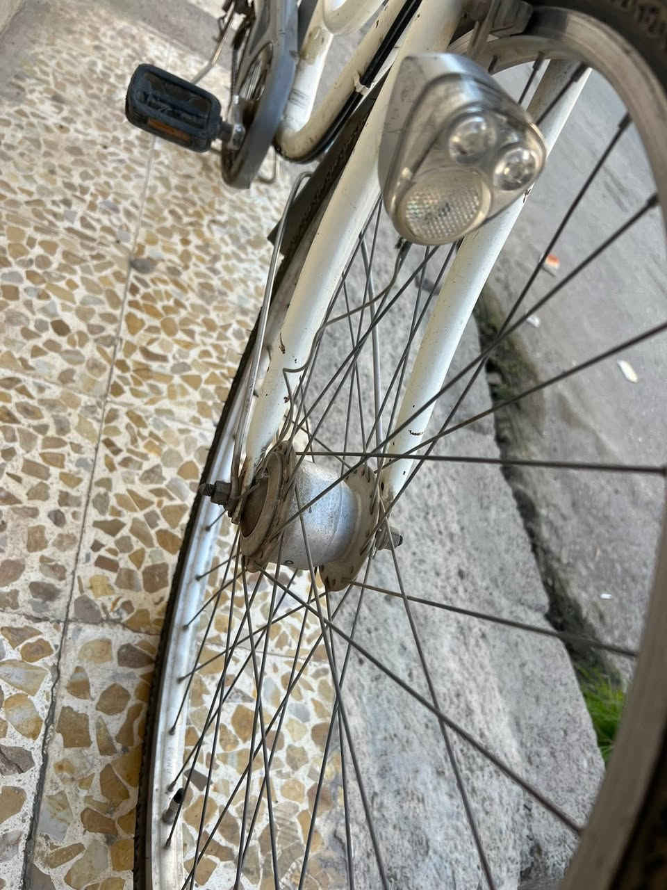 عبدالحليم كير وحساس شغال نضافه فول مكاني موصل الأيسر سعر 70 وبي مجال   ***********
