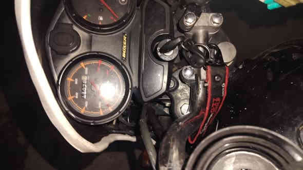 سلام عليكم بوكسر رقم وسنويه للبيع موديل ٢٠٢١ السعر خاص ***********
