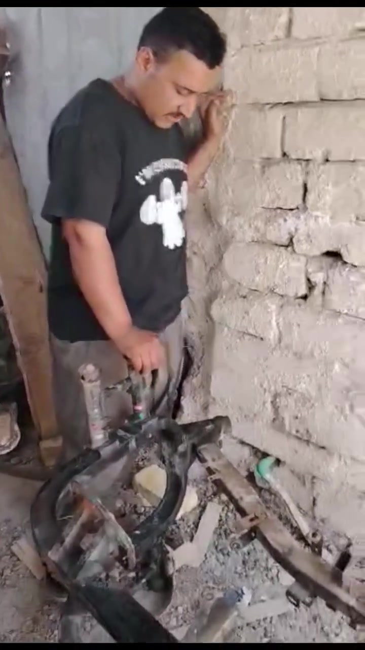 السلام عليكم خوان شغل ركبه وشاصي ومصطره وخياس وصفاح وحصيره وشنو العدك شتغله اني بلخدمه صبغ حراري شتغل هم مكاني سماوه الغسل قرب الملعب شتغل باب. بيتي ***********
