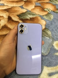 ايفون 11 عادي جهاز كلش نضيف مساحه 64 بطاريه 71 مبدل فقط شاشا مال تفليش...