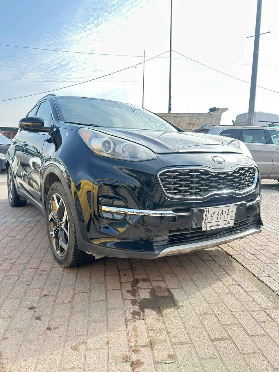 سلام عليكم
سبورتج 2020 امريكي 
محرك2400 🚀
فول مواصفات 1/1
بانوراما 
تبريد قطعيتن
كشنات تدفئه تبريد
سترين تدفئه تبريد
بصمه ابواب صندوق بصمه
كشنات جلد 
سايد بريك كهربائي
شحن لاسلكي 
السياره كامله جاهزه من ناحيه كلشي
حادثه بيبان ثنين صبغ
وجاملغات ثنين
السعر 160 بيها مجال والي تفيده مكان السياره شارع فلسطين 
الاتصال على هذا الرقم 
***********
