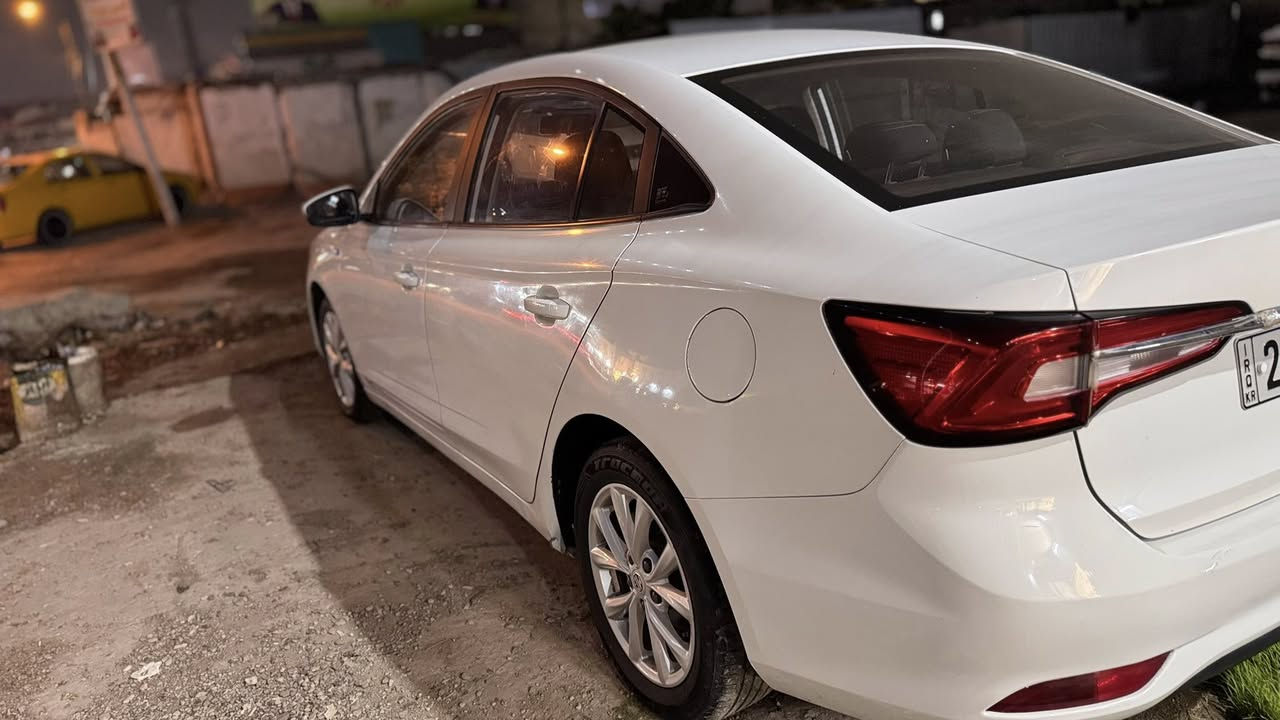 السلام عليكم ام جي للبيع موديل 2022 رقم دهوك تحويل اووكاله سيارة جديدة حيل اي نقص مابيه مكفوله كير مكينه صدر تبريد تدفئة تايرات كامله كل غراضه كاعيات العده الكتلوكات بيه صبغ جاملغ وباب خلف السايق والدوسه  ماشيه 168الف كم السعر 87 ورقه وبيها مجال بسيط مكان السيارة بغدادللاستفسار ***********
