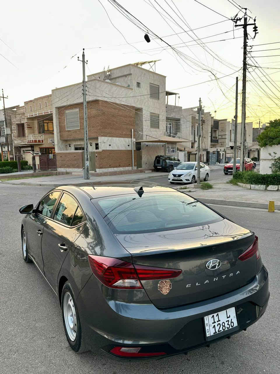 النترا 2020 امريكي 
قطعة 1 صبغ بدون تبديل بدون كلشي 
حادثها فقط جاملغ 
كير AT
مواصفاتها فول عدة الفتحة 
ماشية 74 الف 
العنوان بغداد البياع 
السعر 120$ وبيها مجال 
*********** بغداد, العراق
