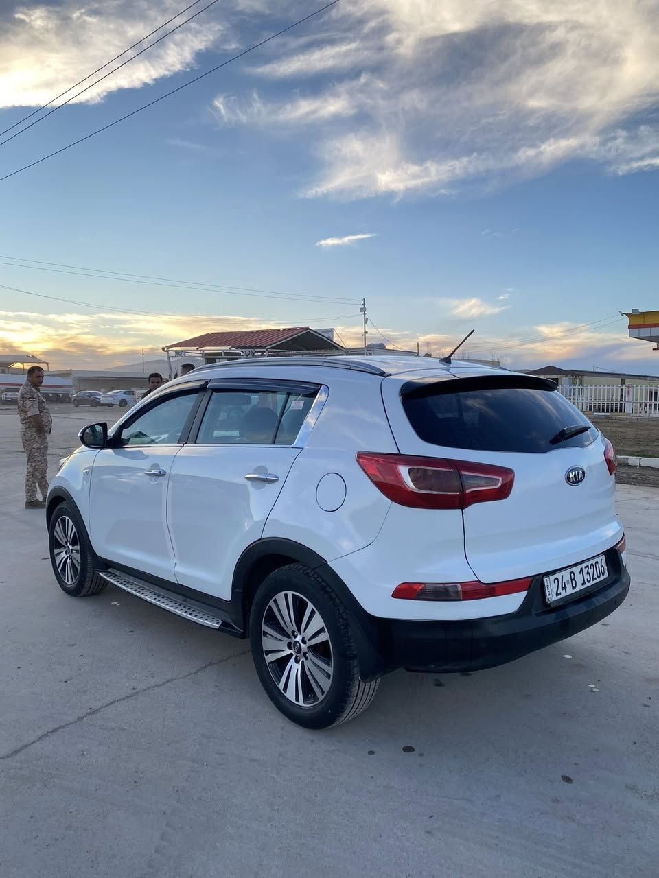 كيا سبورتج موديل ٢٠١٦
المحرك و الكير بشرط مامفتوح 
ماشيه فقط ١٠٥ ألف كيلومتر 
رقم دهوك ، الرقم و السنويه جديده لحد ٢٠٢٧
التحول او الوكاله بشرط 
طخم طايرات و حداديه جديده 
العنوان: دهوك-قضاء بردرش
السياره صبغ عام، الشواصي بشرط مامضروبه 
سعرها ١١٥ ورقه او بيها مجال 

*********** واتساب
