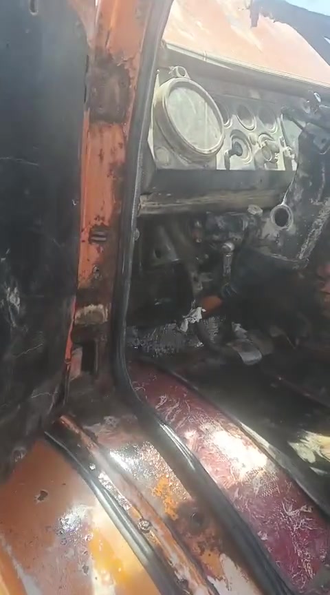 السلام عليكم كلاب مان موديل 82 للبيع رقم بغداد مشروع وطني سنويه 28  سياره جاهزه الشقل محرك بي بخار قليل بدون تنقيص شرط اكسن كير شرط ولكشر شوف العين السياره صلاح الدين شركاط السعر 110 وبيها مجال شي قليل واذا مقدمه زينه ابيع هاتف ***********
