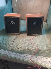 سماعات عدد اثنين نظيفات السعر ١٥ الاتصال على الرقم ٠٧٧٠٩٢٧٠٥٠٥