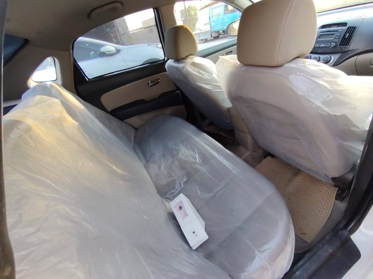 السلام عليكم ورحمة الله وبركاته 
#الانتره 2010 
رقم اربيل بسمي تحويل مباشر 
صدر جديد تخم تاير جديد 
#محرك_1600 
#تبريد_ثلج  سياره كفاله عامه ماعده بيه 5 حالوبات بل قماره 
وشخط بل جملغ لمامي مكحل صبعين وباقي كفاله سياره 
عنوان سياره بغداد بسماية  
#السعر_128 وبيه مجال
***********
***********
