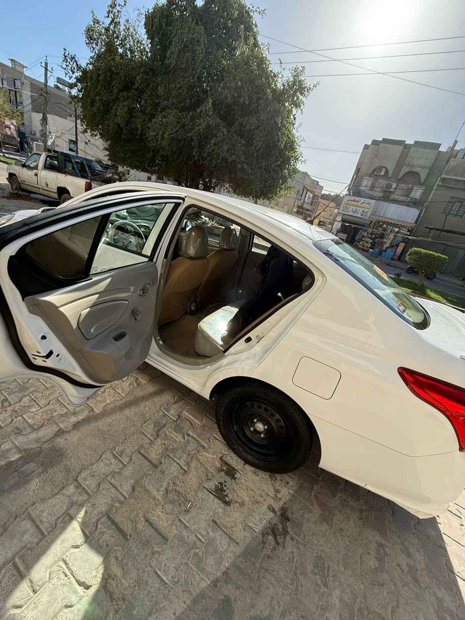 سلام عليكم. سني. هندي بليته زركه موديل. ٢٠٢٢ ماشيه. ٣٩. بيه. بارد بل. هلال.
صبعين. ايمن يسار طخه خفيفه. موضحه. بلصور. سيار. جديد  بغداد غزاليه. او. شارع. حيفاء. ***********سعرها. ١١٥
