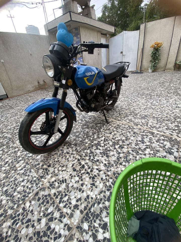 سلام عليكم شباب دراجة للبيع نواقصها فقط دكمة مال سلف  وصفاحيات باقي لدراجة كاملة مكملة موديل 2024 مكاني بغداد مدينة الصدر سعر680ألف وبيهة مجال لطيبين جاملغ لأمامي بي كسر ***********
