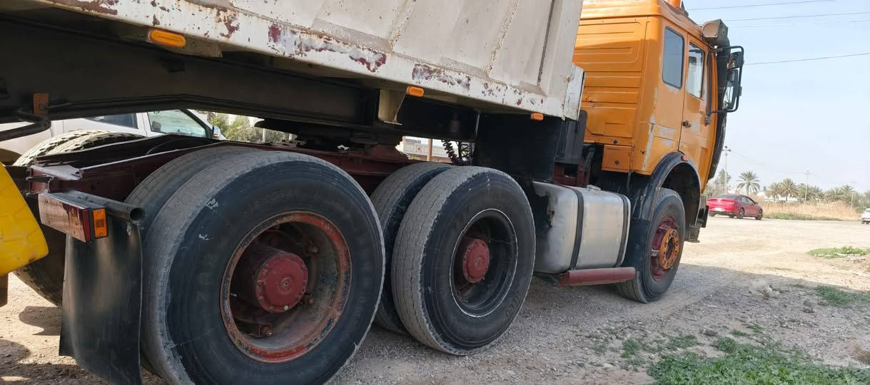 السلام وعليكم البي موديل 82 للبيع مربوطه 3لوحاد رقم نكليزي بسمي تحويل ثاني يوم مكينه 48 و كير 160. مجموعه جيف عربانه 34متر اربع دناكير مربوطه بل سنويه 3دناكير. وباقي الستفسار ***********
