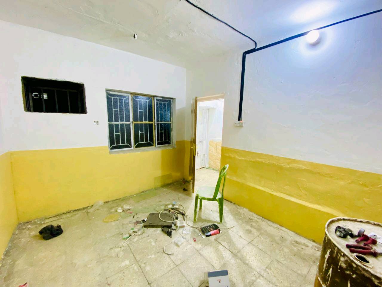 بيت للرهن او البيع مساحته 50 متر استقبال صاله غرفه مطبخ وتخاريج المكان الجديدة الثالثه قرب المستوصف الصحي الرهن 25 البيع 50 