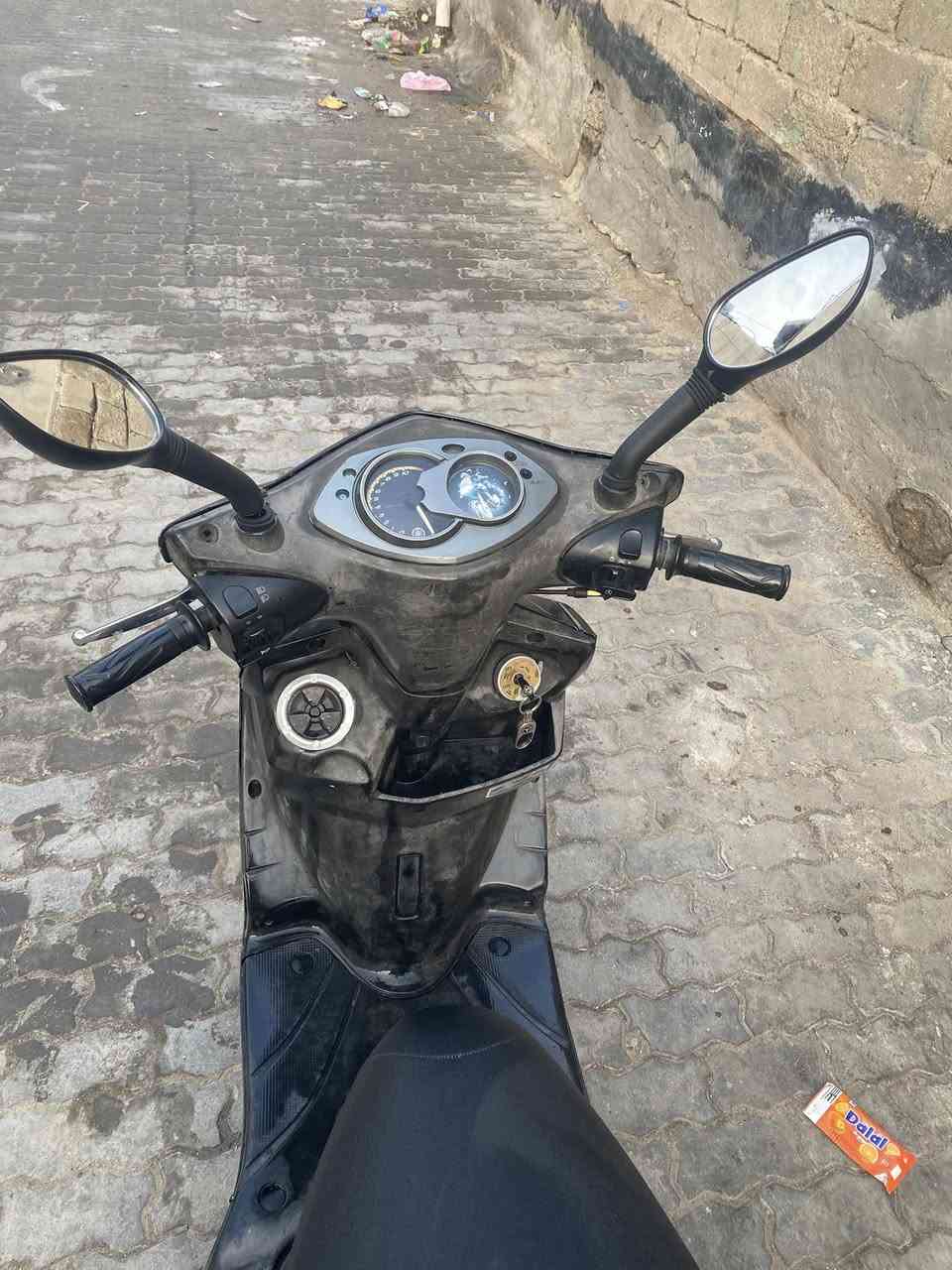 سلام عليكم دراجه سكنس فحل لبيع دراجه كلش نضيفه وحلوه وكلشي شغال بيه من اشاير. وسلف وهورن وبك لايت ولايت دراجه مثل مامرضت مامفتوحه وجيب واحد وياك وافحص لهن ماعرف بيهن  وبيه منه فيز دراجه رايده  850 وبيه مجال بصيط عنوان بصره حي جامعه رقم. *********** متواجد وتساب فقط
