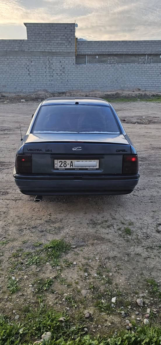 سلام عليكم 
للبيع اوبل فكترا 
حجم 16 استيرن بور
رقم نجف الماني سنويه جديد شرعي بل موصل شرط تحويل وكاله
كير شرط محرك بي اثر صرف 
السعر 28  ورقه
رقم الهاتف ***********
