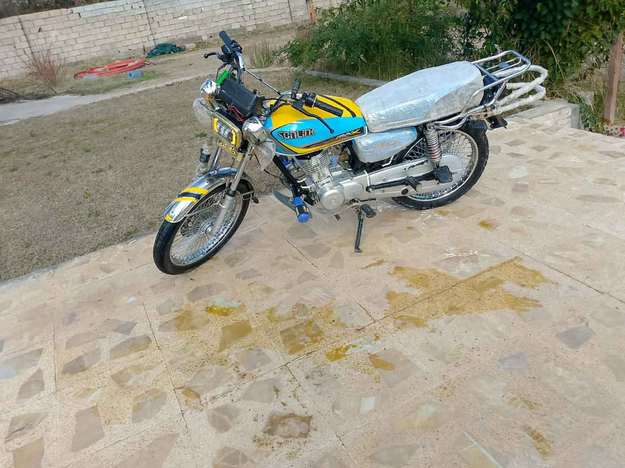 السلام عليكم دراجه للبيع موديل 2024  للبيع السعر 
 خاص او تصال ب ***********
واتساب. ***********
