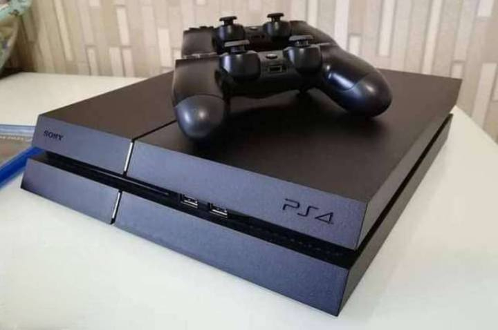 بلي 4 نضام 11.00
نضافه 97% 
ذاكره 500G +هارد 500G 
بي 34 لعبه 🎮
يده زاد واير اصلي 
يوجد خدمة توصيل كل العراق 🚚
السعر 250 توصيل مجاني 
*********** بي واتساب
