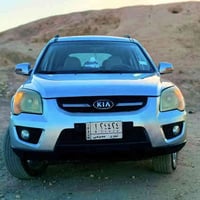 سيارة للبيع كيا سبورتاج  موديل _ 2009 ضرر _ ثلاث قطع فقط  محرك گير شرط...