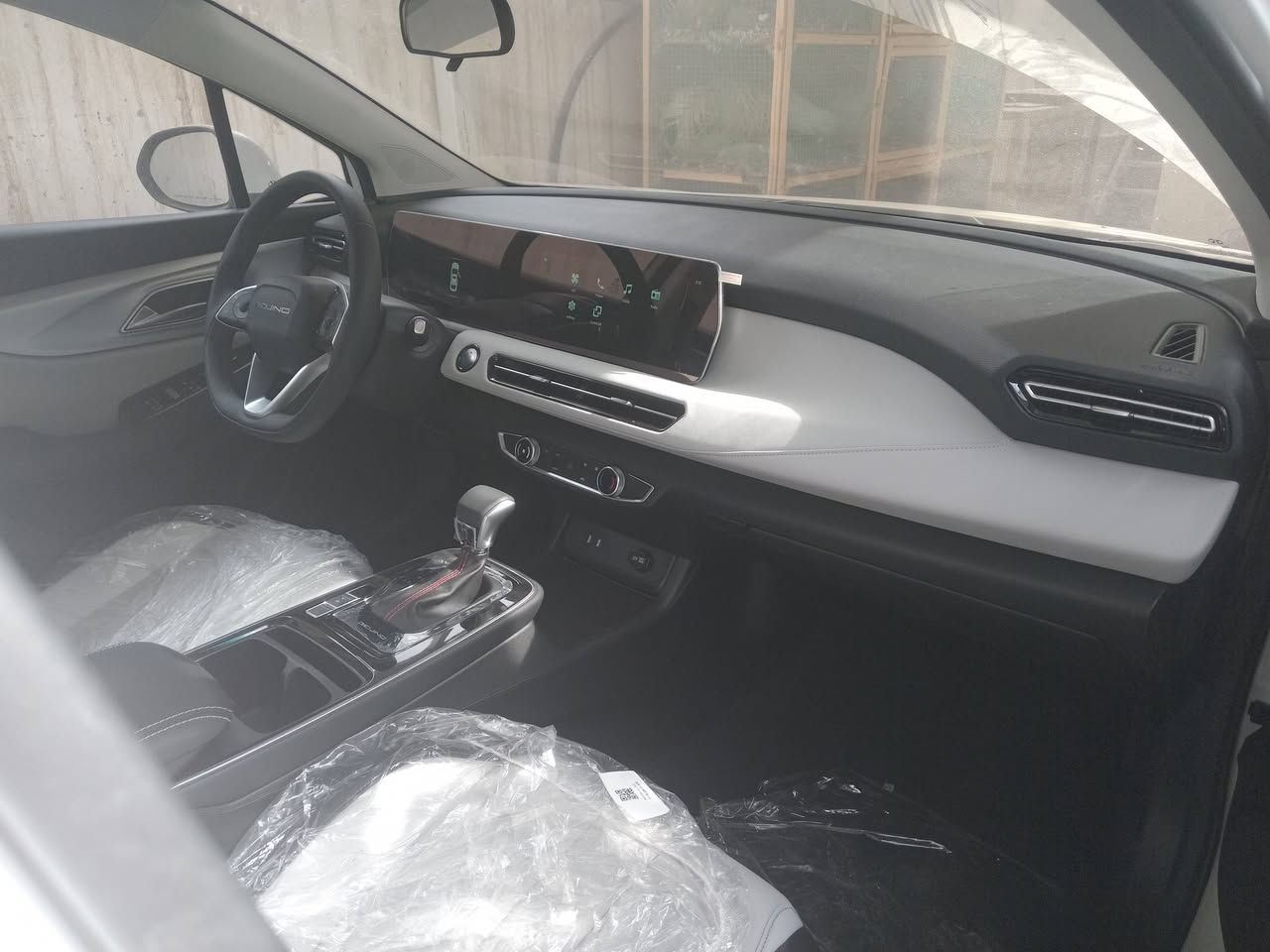 سلام عليكم مكلف مكلف بلنشر سياره باك موديل 2026 صيني بانزين ماشيه 100كيلو رقم واسط حره كبل تحويل بسمك السعر 140 وبيه مجال الاعنوان واسط رقم صاحب السياره الاتفسار اتصل ***********
