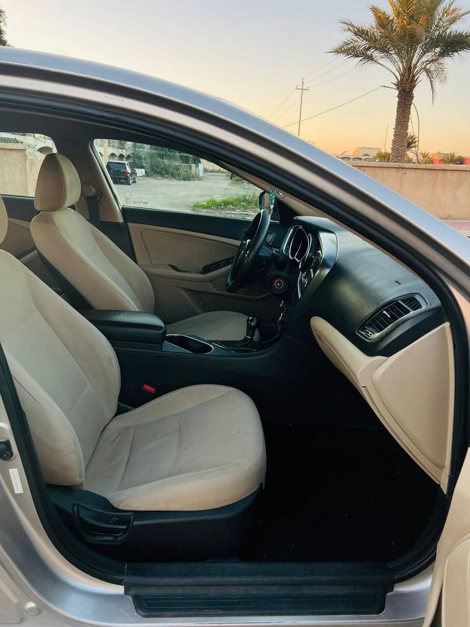 سلام عليكم ورحمه الله وبركاته اوبتيما موديل 15 تخم تاير حداديه سياره بيها فقط بنيدل سياره جاهزه مال جناي ماشيه 106 نص فول  المكان ناصريه المركز الاستفسار على هذا الرقم سعر 117. ***********
