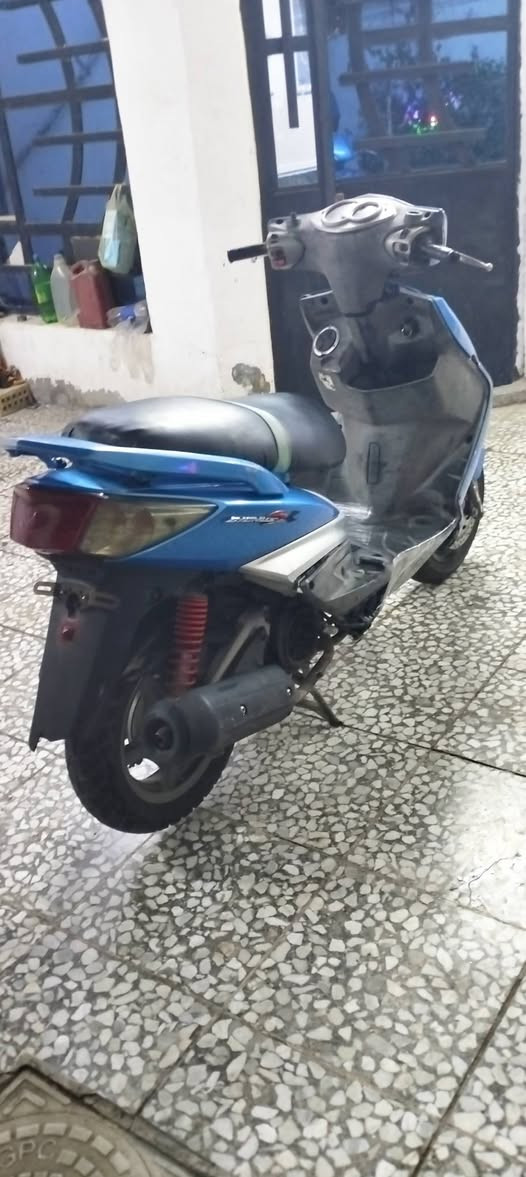 دراجة سكنس فحل نوزل سلف هندر محرك حلو شلعه استانين كهربائية شغاله السعر 350 مكاني حي السفير قريب ع العبيدي رقمي  ***********
