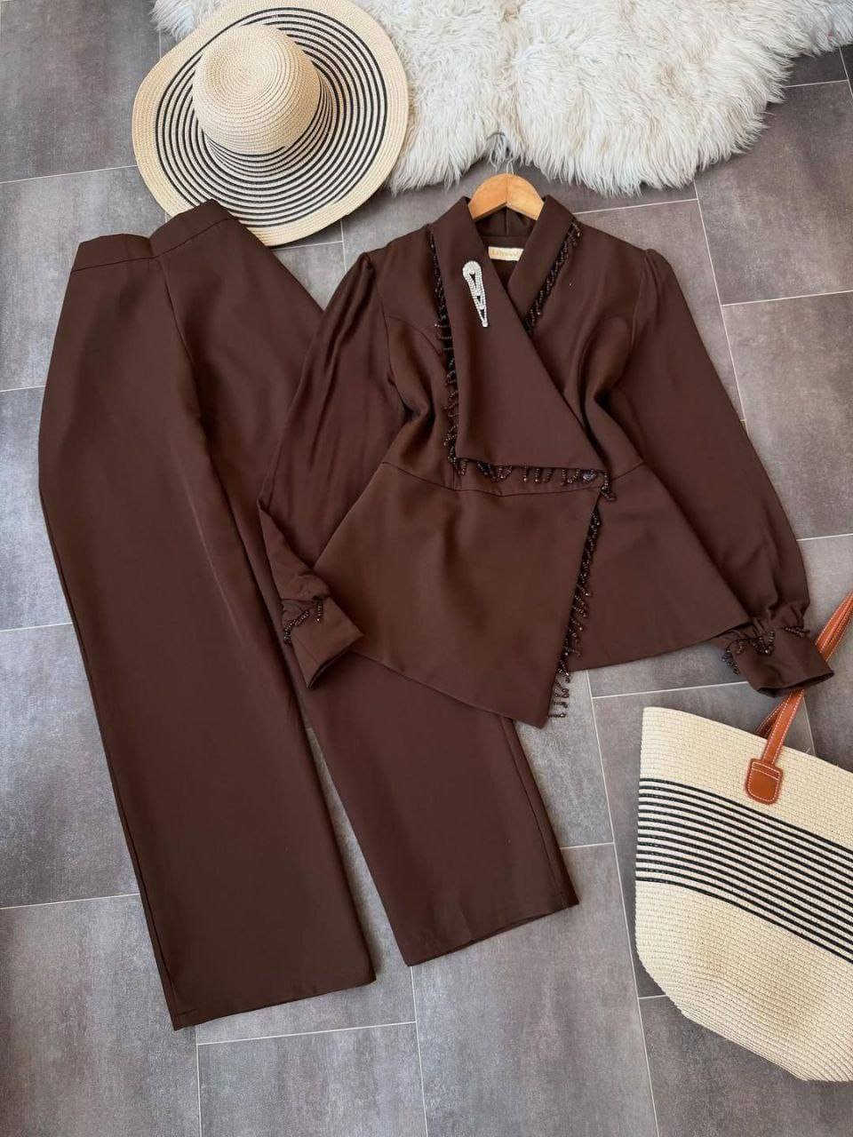 طقم قطعتين❤️‍🩹
خامة هوريم دابل تركي
38-40-42-44-46-48


**إذا كنت صاحب هذا الإعلان وتريد حذفه لأي سبب، رجاءا أرسل رسالة إلى الدعم الفني**