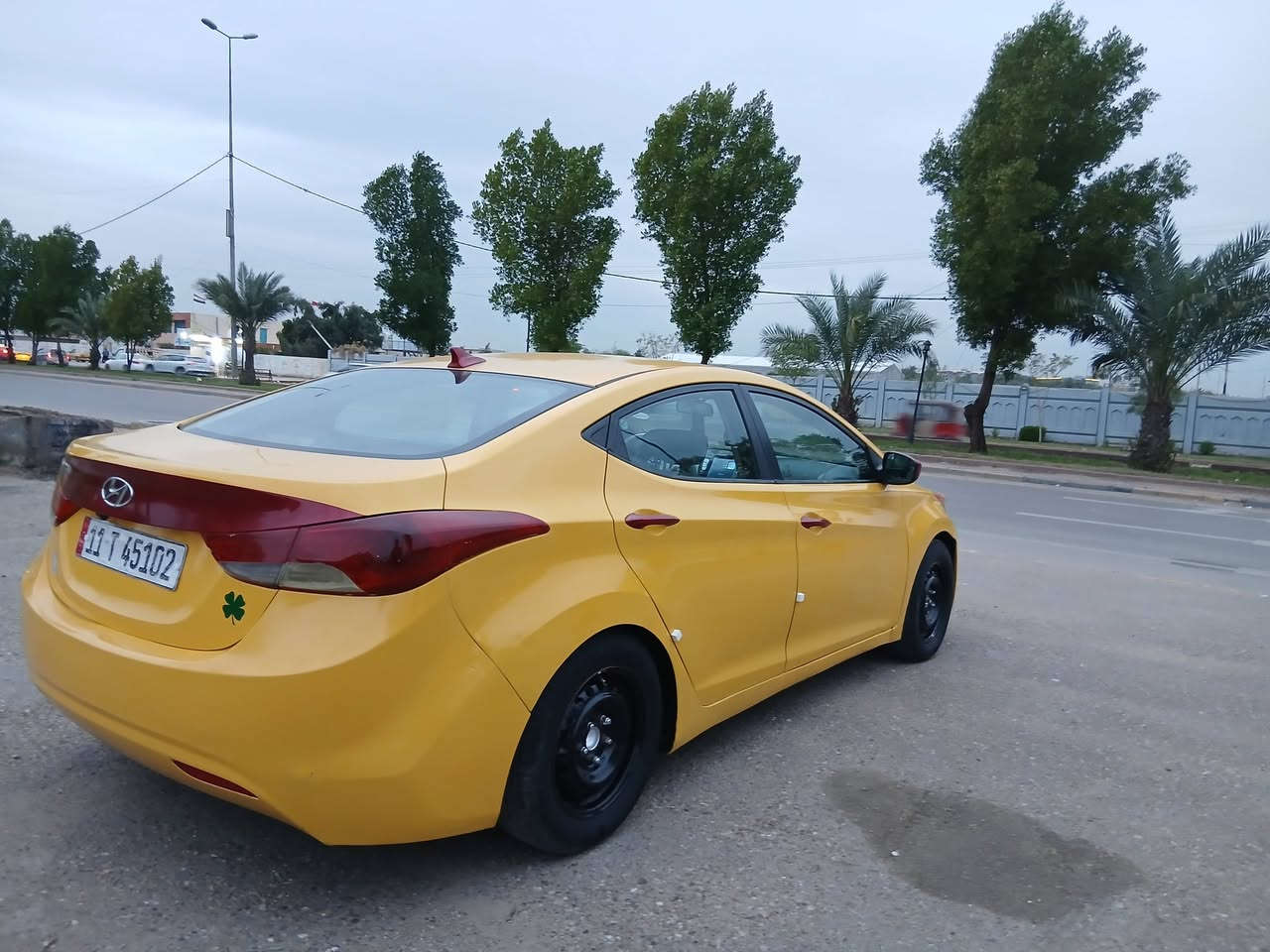 سلام عليكم مرخصة الادمن المحترم النترا وارد امريكي موديل ٢٠١٣  بيها قطعتين تبديل بدون داخل  باقي سياره ليبل واحد 
صبغه أولى سياره. ممعيوده صبغها 
كير مكينه خير من الله  
مكينه ١٨٠٠ دوش
تبريد شغال 
صدر مكفول 
داخل لونين 
تخم تاير جديد 
السعر ٩٣ وبيها مجال كلش قليل
 عنواني بغداد البياع مدينه الذرى  
***********
