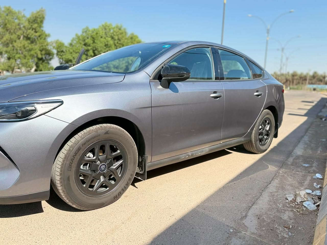 السلام عليكم سيارة byd qin plus 2025 مكفولة كفالة عامة الرقم بغداد السيارة بأسمي  ماشية 14 الف الشراي يتصل على الرقم ***********
السيارة كلش نظيفة وتم الصرف عليها للجمالية وكذلك شاحنة اظافية ايرث خاصة بالسيارة
