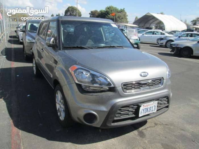 كيا سول امريكي للبيع موديل 2013 ماشية 127 صور الحادث مرفقة مع الصور بدون أي تبديل كلها ليبل واحد بيها قطعة  مصبوغة الجاملغ الخلفي وبارد ماشر بالصور وبيه جراد  محرك دووش 2000 كير بلادي ما مفتوحات منظومة التبريد جديدة الموسم الفائت سويتها الحدادية قبل أشهر مشتغلها كلها امامي خلفي سنوية نافذة لغاية 2027 السعر النهائي 90 مكانها بغداد ***********
