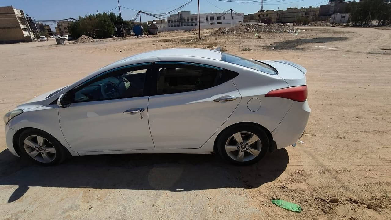 سلام عليكم النترا 13خليجي بيها قطعتين ابيع عام.
سيارة اشاير بل مري شاشة..+دمام  غرفة مرتبة بيها دوسة ما معمرة سيارة ناصية وطاخيها  مكينه 1.8 تدفئة شغالة تبريد بي مشكلة. سعر 88وبيها مجال تعال افحص واقتنع ودلل مكانها كربلاء  ***********
