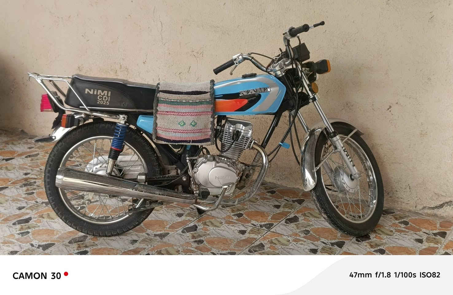 السلام عليكم دراجة نامة موديل 25 اوراق سكنر اريد مراوس بغير لون او بيع  مكاني المسيب للاستفسار ***********
