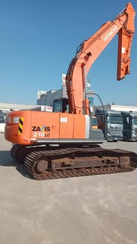 حفار هيتاشي • للبيع • كركوك