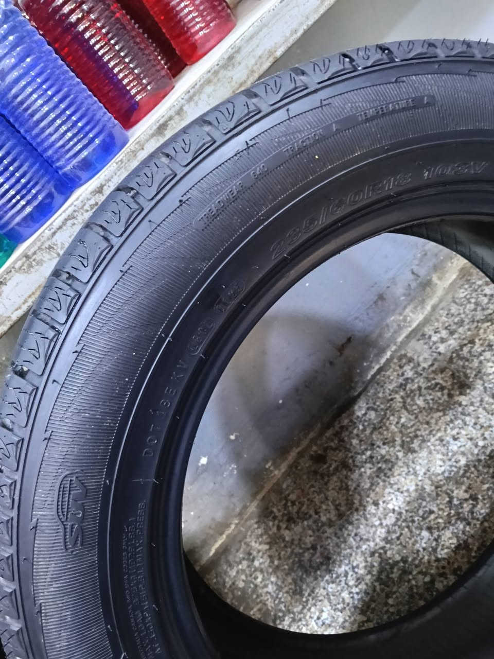 تايرات مستخدمه شهرين اخو الجديد بعدهن 
قياس 18R 60 235 كوري  انتاج 2025 ‏‪
‏‪0772 539 1299‬‏ العنوان بغداد ابو دشير
