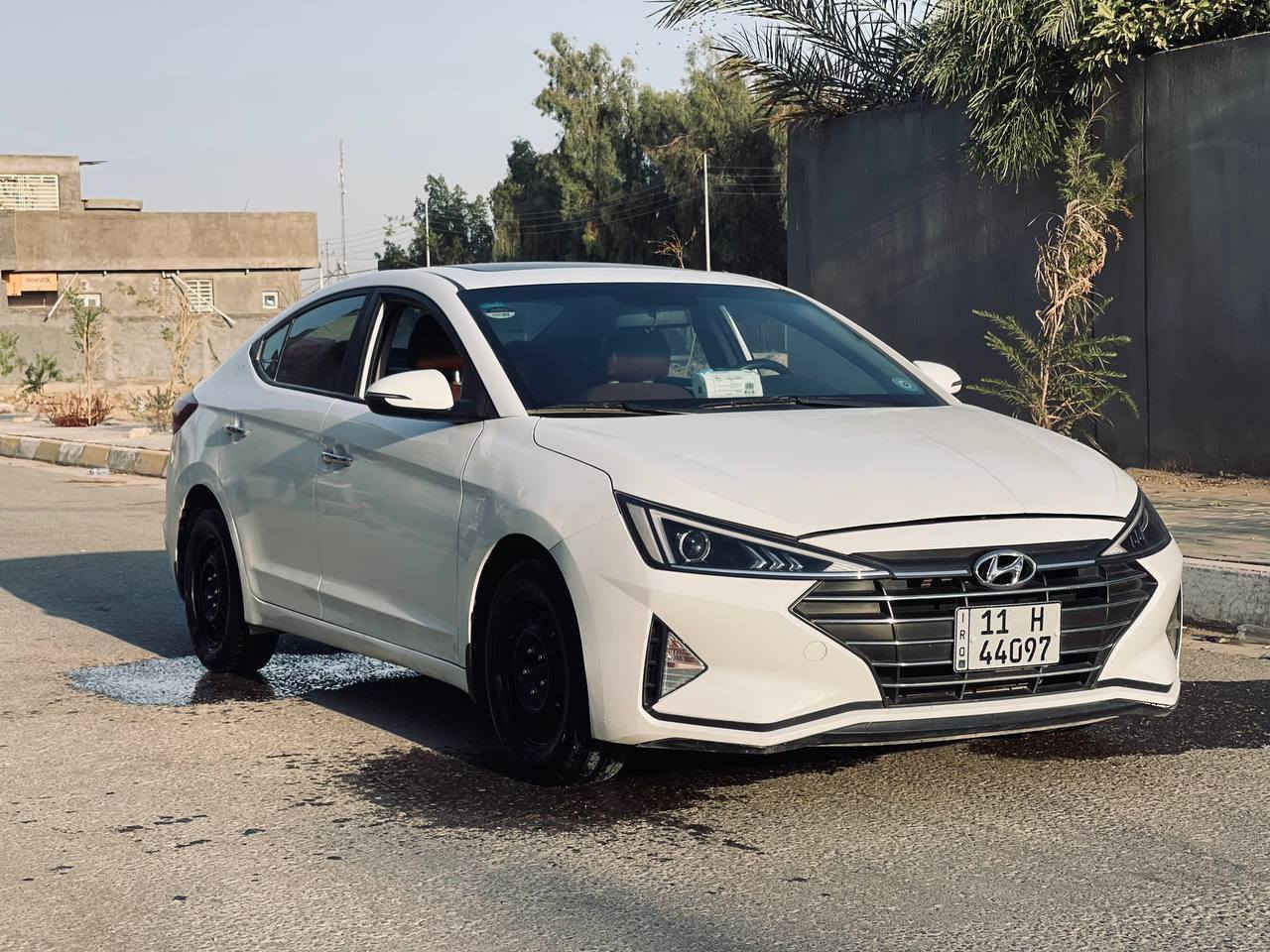 الانترى (خليجي)للبيع موديل 2019 شكل ال20
السياره فول مواصفات لايت زنون ورقم بغداد الجديد 

حساسات خلفي وكامرة خلفي واشاير بل مري

المحرك 2000. المواصفات الداخلية والترفيه

شاشة معلومات صغيرة (أو شاشة لمس في الفئات الأعلى)

((السياره بيه باب وچاملغ خلفي ايمن اثر شخط مو ظربه))

السعر155 وبيه مجال مكان السياره كربلاء

***********
