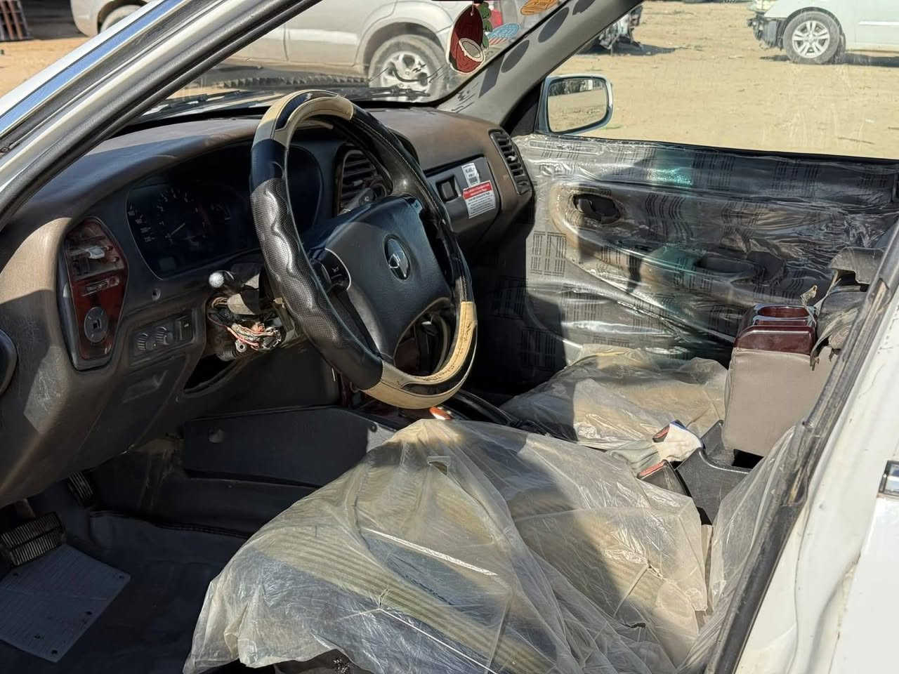 السلام عليكم برنس فراشة موديل 96سياره نضيفه وحلوه كامله اي نقص ماكو تخم تاير صدر امامي خلفي جديد كير محرك مكفول لا تنقيص ولا تبخير محرك 2000مفتوح كهربائيات كله شغال لايت زنون رقم بغداد دولي تحويل مباشر السعر 40بيها مجال شويه  حك جيه   مكان السياره عامريه الفلوجة  جماعه 35لا تخابرني ولا تعب روحك ***********
***********
