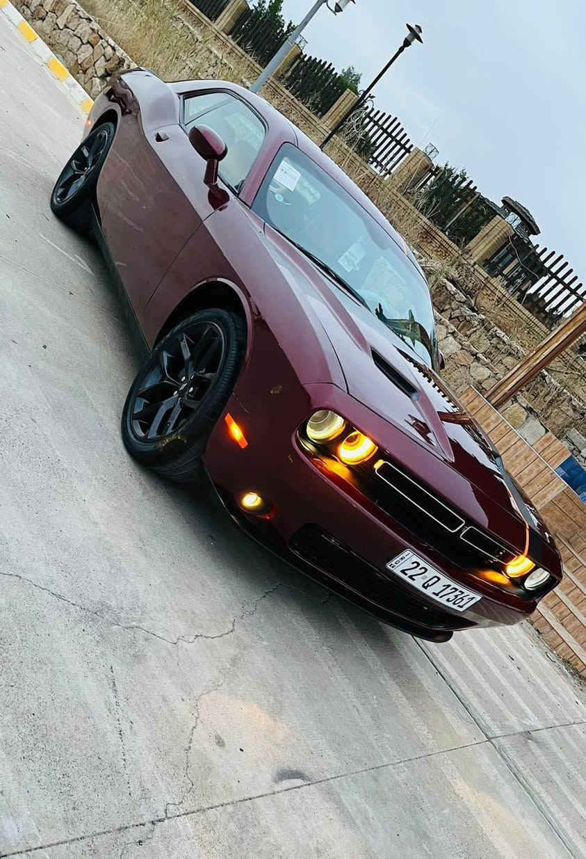 سلام عليك للبيع جالنجر 
موديل 2022
سياره صبغ حزام بدون دواخل بدون ارباك
بدون شواصي شرط
كير محرك كولهه شرط
سياره جاهزه من كل نواحي
رقم سنويه كولهه جديد بسمي
ماشي 50 ميل 
سعر 170 وبي مجال بسيط
مكان سياره كركوك
رقم موبيل *********** كركوك, العراق
