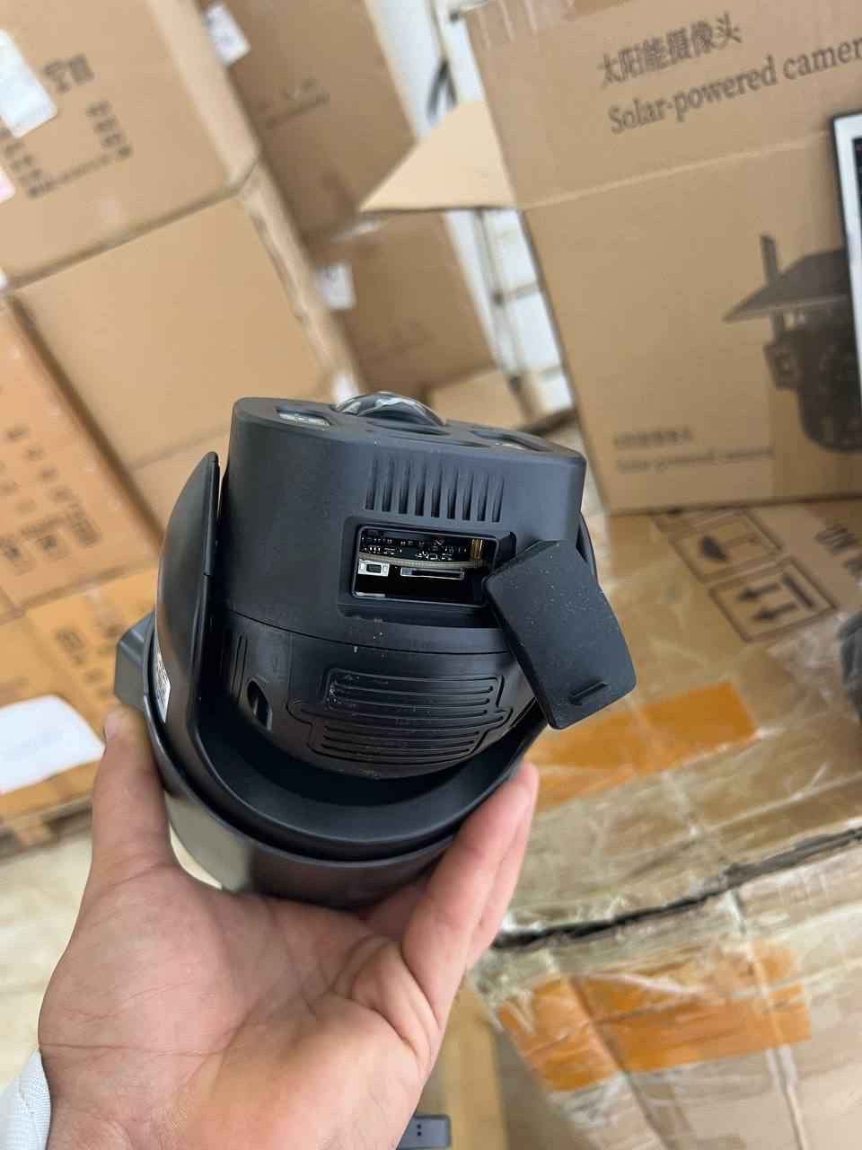 ‎عربی /کوردی
‎باشترین کامێڕای چاودێری چوار چاو  بەردەستە
‎جوڵەی دەوروبەری  بەجوانی تۆمار دەکات 
‎تاقەشەمسیە و دەتوانێت بە کارەباش بە کاری بێنیت دیقە و کوالتێتیەکی بەرزی هەیە و دەنگیش تۆماردەکات 
‎وە لە توانای دۆزینەوە ٢ جولەی هەیە  
‎٣٦٠ پلە دەسوڕێ لە دووری ١٢ مەتر جوڵەوە  دەسوڕێ
‎دووری تیشکەکەی  لە شەودا ٣٠ مەتر روناک دەکاتەو
‎کامێڕاکە توانای ١٢٨ گیگا خەزنی هەیە وە دەشتوانیت میمۆری بۆ دابین بکەیت 
‎پانیلی خۆری هەیەو  توانای بەرهەم هێنانی ٧.٥ وات 
‎وەتوانای پاتریەکەی ١٠٨٠٠ ملی ئەمپیرە 
‎نرخی 95 هەزار بلاجیکتۆرێکیش بەهەدیە
‎نرخی گەیاندنمان 4000 بۆ هەموو شارەکان  
‎ بۆ داواکردن نامە بنێرن
‎لایک و فۆڵۆی پەیجەکەم بکەن هاوڕێکانتان بانگهێشت بکەن
‎عربی
‎أفضل كاميرات المراقبة رباعية العدسات متوفرة الآن.
‎تسجل الحركة حولها بدقة عالية.
‎تعمل بالطاقة الشمسية ويمكن تشغيلها بالكهرباء. تتميز بجودة عالية وتسجل الصوت.
‎تكشف حركتين.
‎تدور 360 درجة على مسافة 12 مترًا.
‎يضيء شعاعها مسافة 30 مترًا ليلًا.
‎تحتوي الكاميرا على ذاكرة تخزين 128 جيجابايت، ويمكنك إضافة ذاكرة.
‎مزودة بألواح شمسية بقدرة 7.5 واط.
‎سعة البطارية 10800 مللي أمبير.
‎سعر 95,000 بلجيكتور هو هدية
‎سعر التوصيل 4000 نوفر خدمة التوصيل لجميع المدن. 
‎أرسل رسالة للطلب.
‎أعجب بصفحتنا وتابعها، وادعُ أصدقاءك. السليمانية, العراق


**إذا كنت صاحب هذا الإعلان وتريد حذفه لأي سبب، رجاءا أرسل رسالة إلى الدعم الفني**