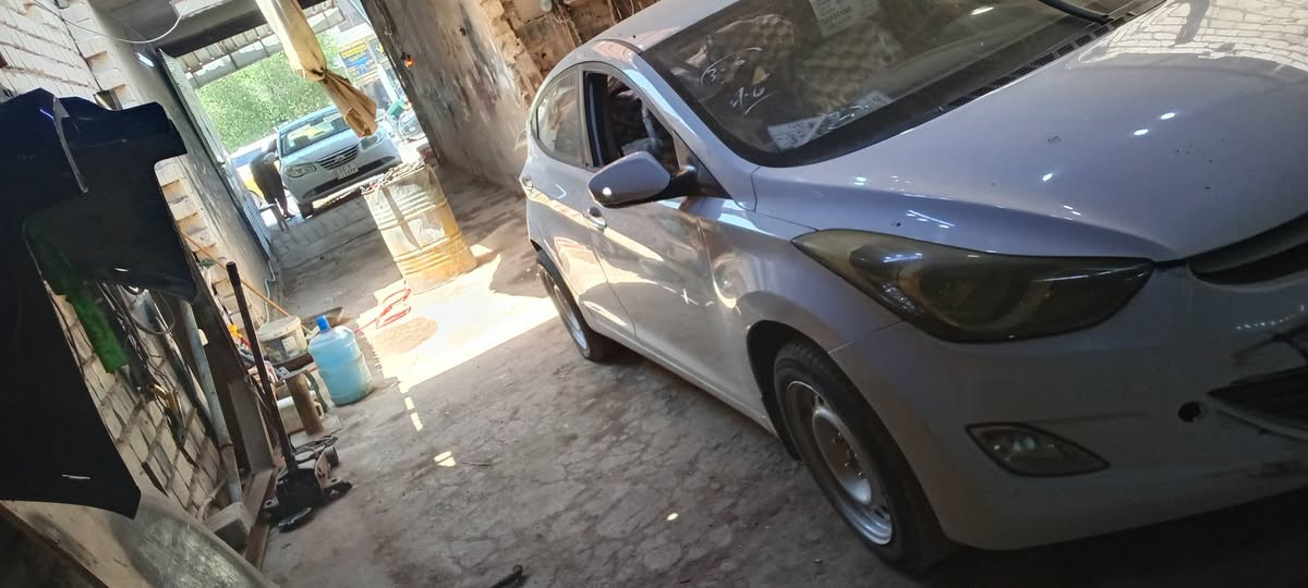 السلام عليكم 
انترا مديل 12
رقم بابل 
سنويه ماصاقطه
2027 تنتهي
رعيه موجود يمي 
مامطلوبه  مداور شوكت متريد
محرك كير حداديه تبريد كلهن تمام
ابيع على وضعها 
مكلف بالنشر اكرر مكلف بالنشر 
للاستفسار ***********
