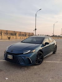 تيوتا كامري xse two color💙  للبيع فقط بدون مراوس!!  موديل :2025   الون...