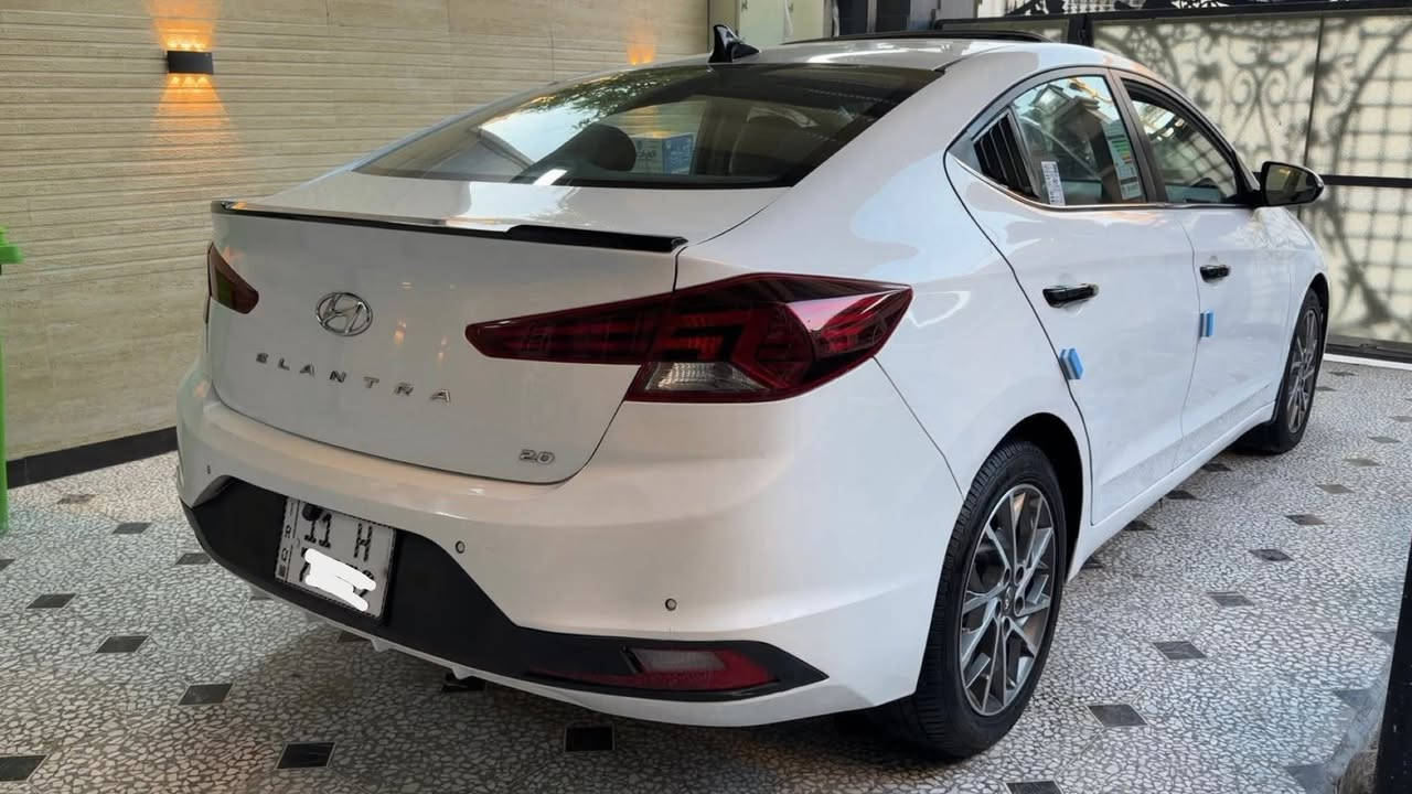 للبيع النترا خليجي الكاصد ٢٠٢٠ فول ١/١ مكفوله من الصبغ
سياره جداً نظيفه رقم بغداد مشروع وطني سنويه ب اسمي 
المواصفات :-
١- فتحه ( سلايد ) 
٢- بصمة تشغيل + ابواب 
٣- ترحيب عند الاقتراب 
٤- شاشه كبيره + كامره 
٥- محرك ٢٠٠٠ دوش مكفول 
٦- ماشيه ٧٨ الف كيلو 
٧- حساسات امامي خلفي 
٨- داخل كاربون 
٩- مري شفط + اشاير مري 
١٠- عددته وسبيره جدد + كتلوكات الشركه 
وباقي المواصفات المعروفه ملاحظه (( صبغ نص الدوسه فقط )) 
عنواني بغداد حي الجامعة
 السعر 139 ورقة
***********
